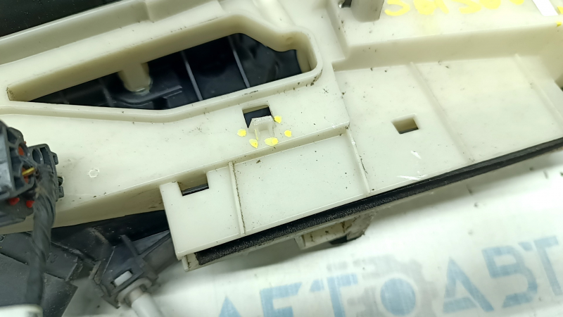 Ford C-max MK2 13-18 keyless rear right door lock, with glass guide, broken guide fastener