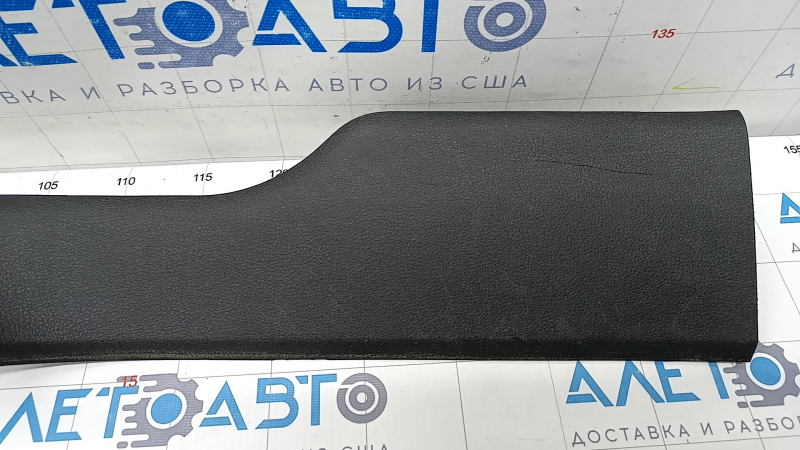 Door sill trim inner left Audi Q7 16- black, scratches, broken fastening