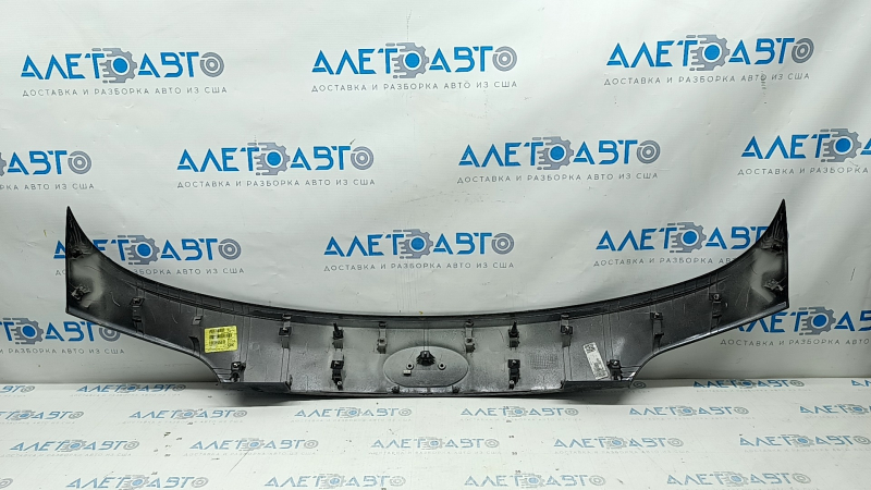 Hyundai Santa FE Sport 13-18 trunk door molding without emblem, cracked fastener