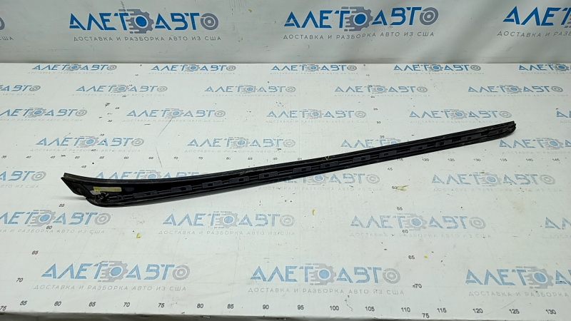 Windshield molding right Hyundai Santa FE Sport 13-18 matte, tear of seal, breakage of fastener