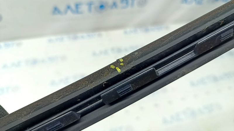Windshield molding right Hyundai Santa FE Sport 13-18 matte, tear of seal, breakage of fastener