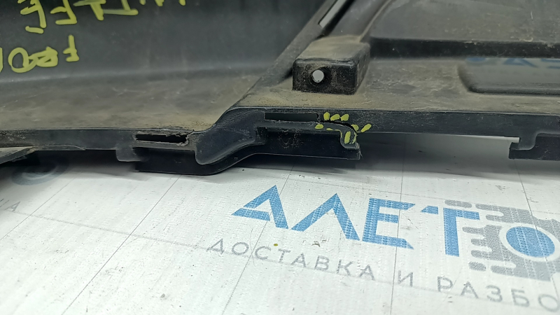 Front bumper bare Hyundai Santa FE Sport 13-16 usa prerest, lower part, structure, broken fastening, pressed, scratches, cracks