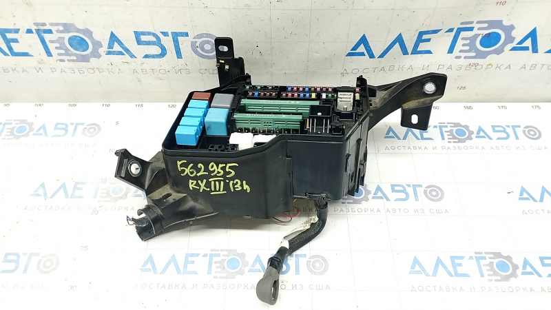 Lexus RX450h 10-15 underhood fuse box with housing, broken mount