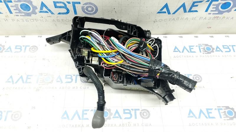 Lexus RX450h 10-15 underhood fuse box with housing, broken mount