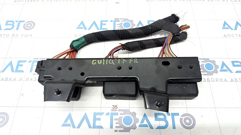 Relay block under the hood right Alfa Romeo Giulia 17- with bracket