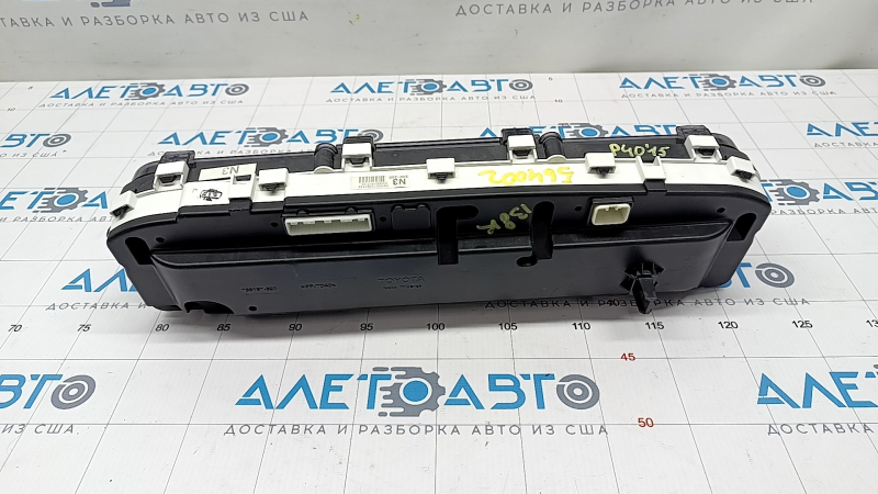 Instrument cluster Toyota Prius V 12-17 usa miles, 138k, scratches, glass for polishing
