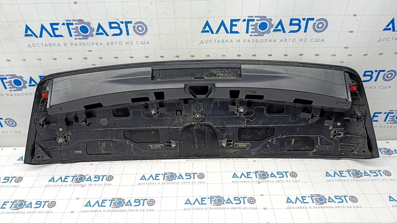 Trunk door spoiler central Toyota Rav4 19 - trash under varnish