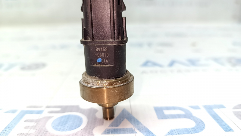 Fuel pressure sensor Toyota Rav4 19-22 on the high-pressure rail