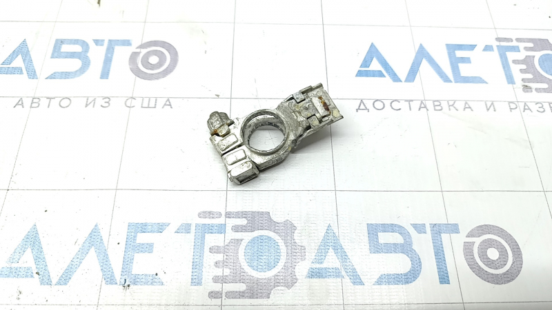 Positive terminal of battery Toyota Rav4 19- 2.5