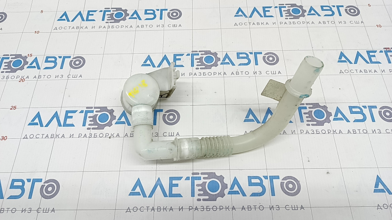 VW Tiguan 18-18 washer reservoir neck without cap and filter