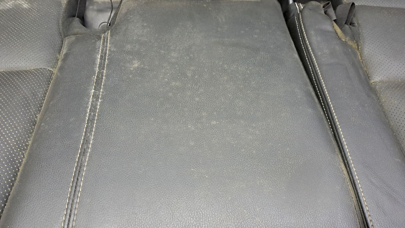 Rear row of seats 2nd row Nissan Murano z52 15-17 black leather, lining defect, dented, dry cleaning required