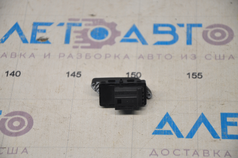 Central lock button front right VW Golf 15-