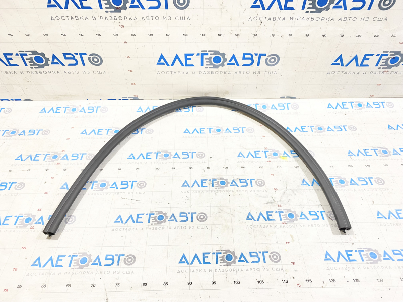 Bonnet seal rear central Porsche Cayenne 958 11-14