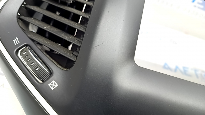 Frame of radio with air ducts Jeep Cherokee KL 19 - under the middle display, scratch, crack in fastening