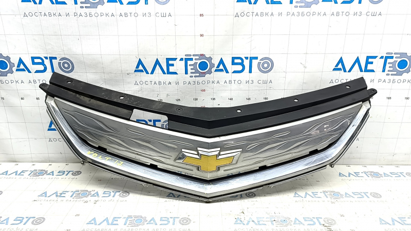 Radiator grill grill Chevrolet Volt 16 - chrome, with emblem, sand, cracks, break