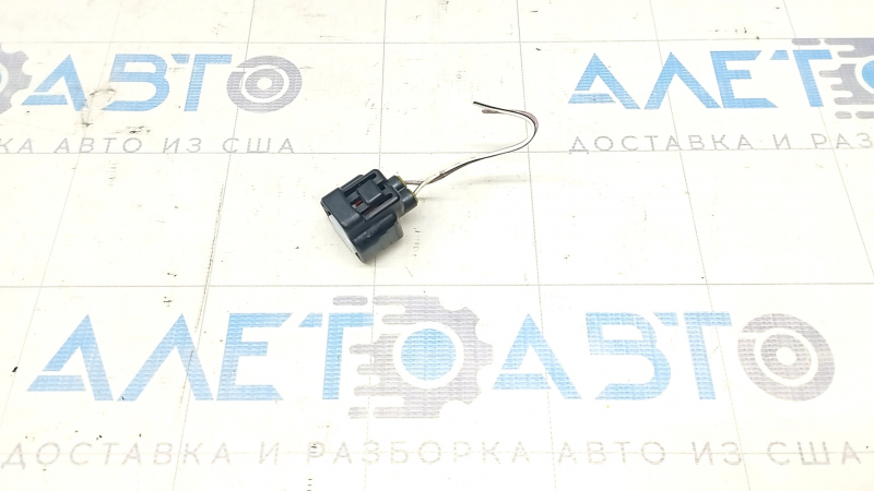 Chip for the Lexus IS250 IS300 IS350 06-13 washer fluid level sensor