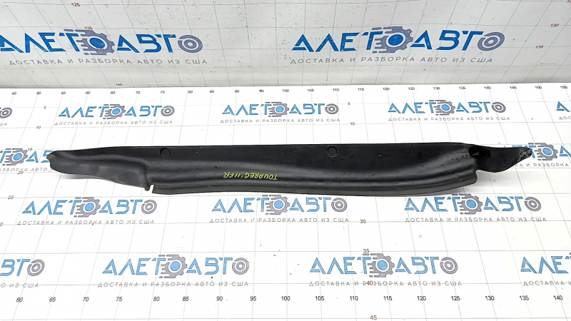 Wing seal door-wing right VW Touareg 11-17 broken fastening