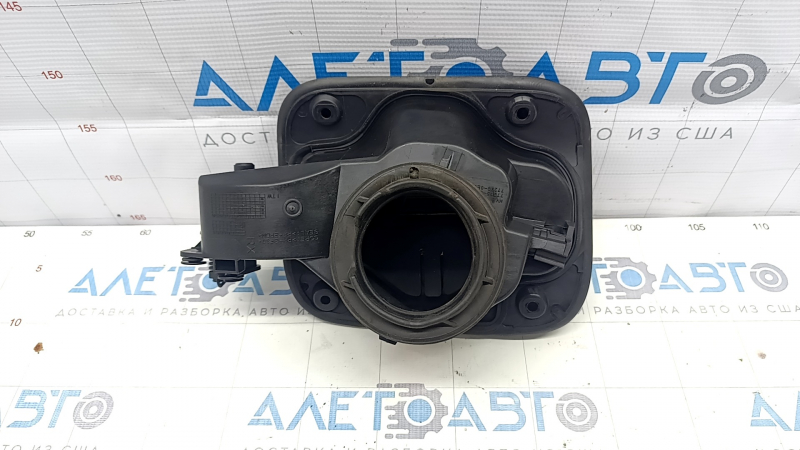 Fuel filler flap with housing Lexus RX450h 16-22