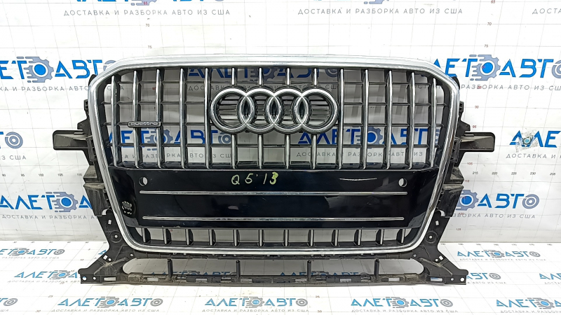 Radiator grill Audi Q5 8R 13-17 rest, gloss, chrome, chrome inserts, under parking sensors sand, crack, scratches