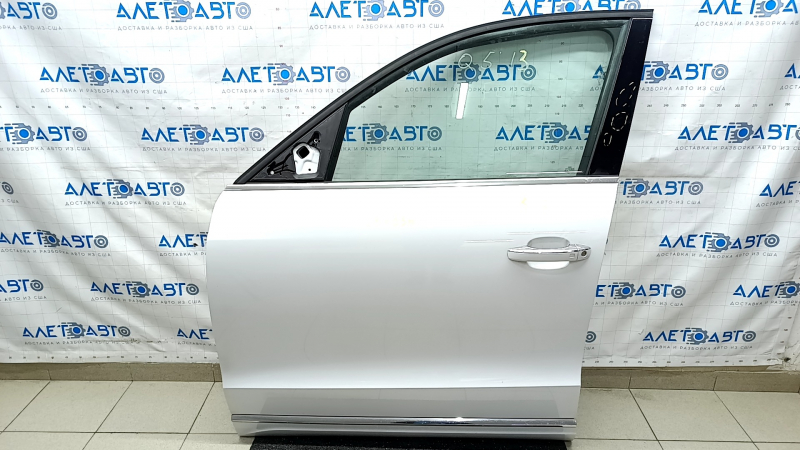 Door assembly front left Audi Q5 8R 09-17 keyless, white LS9R, scratches on trim, scratches on handle