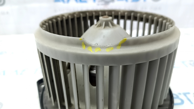 Motor fan heater Nissan Murano z52 15 - broken impeller