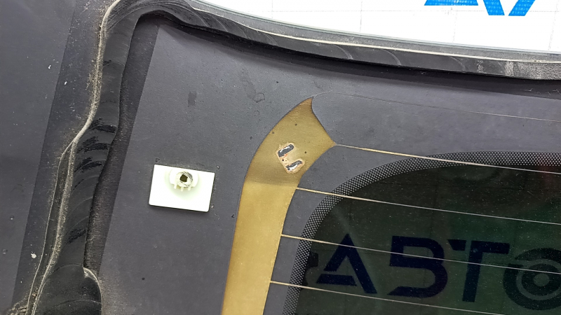 Rear glass of the trunk door Ford Escape MK3 13-19 tinted, no heating terminals