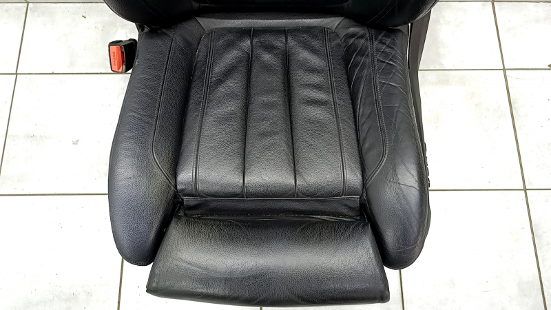 Driver's seat BMW X5 F15 14-18 without airbag, electric, memory, Comfort, leather black Dakota, cracked, broken pad