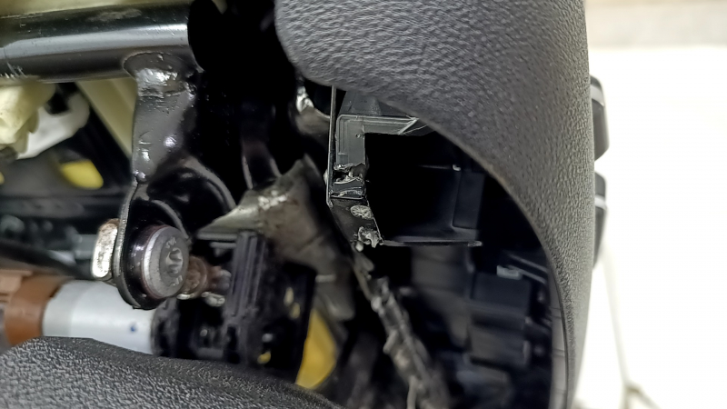Driver's seat BMW X5 F15 14-18 without airbag, electric, memory, Comfort, leather black Dakota, cracked, broken pad