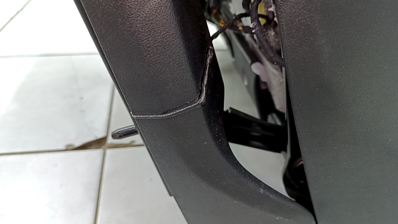 Driver's seat BMW X5 F15 14-18 without airbag, electric, memory, Comfort, leather black Dakota, cracked, broken pad