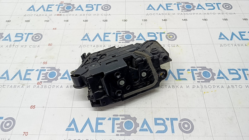 Rear right door lock for a VW Tiguan 09-18