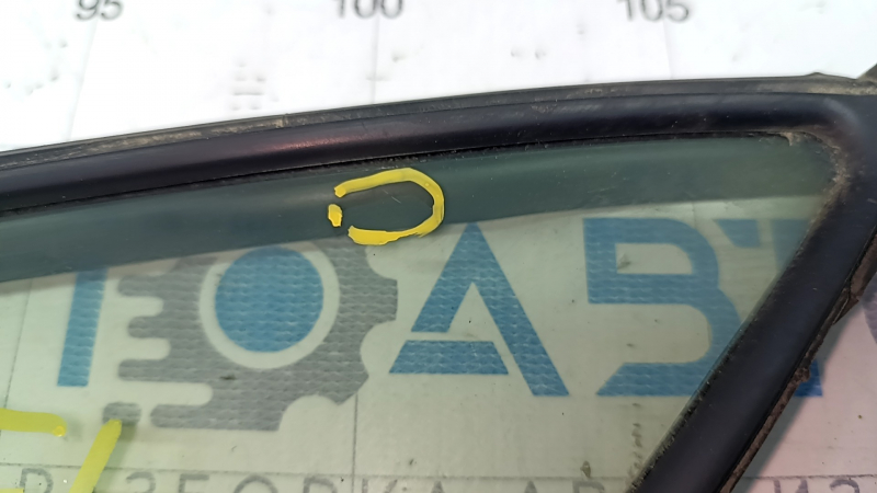 Door glass triangle with seal front left Subaru Forester 14-18 SJ green tint, scratches