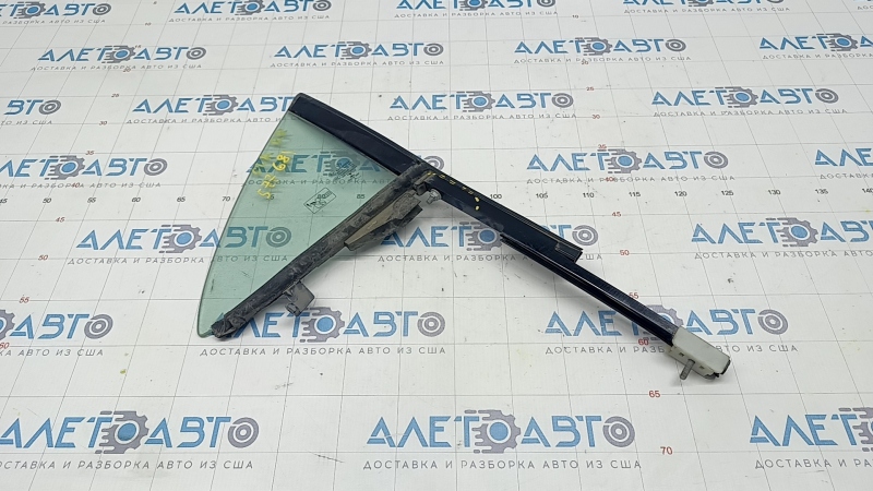 Door glass triangle rear right Mercedes CLA 14-19 deformed guide