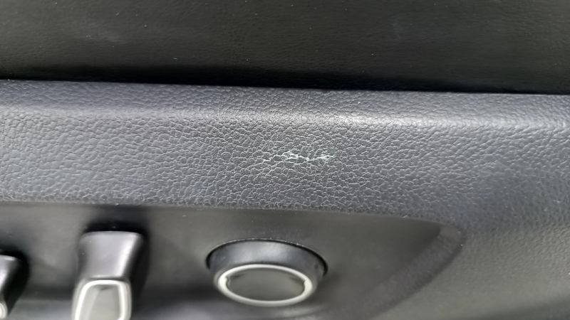 Driver's seat Toyota Prius 50 Prime 17-19 with airbag, electric, heated, black leather, scratches on the lining, whitened plastic, needs cleaning