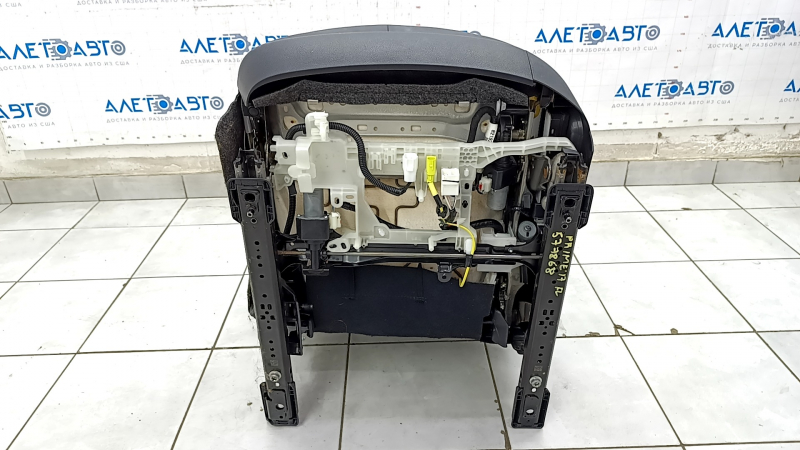Driver's seat Toyota Prius 50 Prime 17-19 with airbag, electric, heated, black leather, scratches on the lining, whitened plastic, needs cleaning