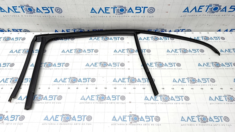 Rear right door glass seal Mercedes W213 E 17-23
