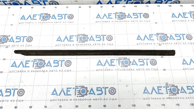 Door seal lower rear right Mercedes W213 E 17-23