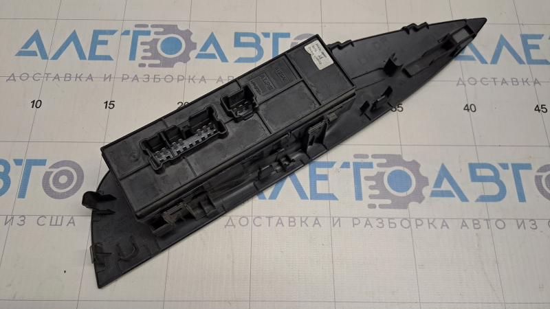 Front left window lift control Nissan Rogue 14-20 black, 1 auto, with black trim, minor scratches