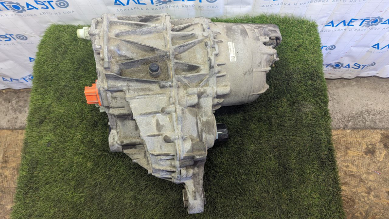 Electric motor rear Tesla Model 3 18-104k resistance 514 Mohm, torn silent block