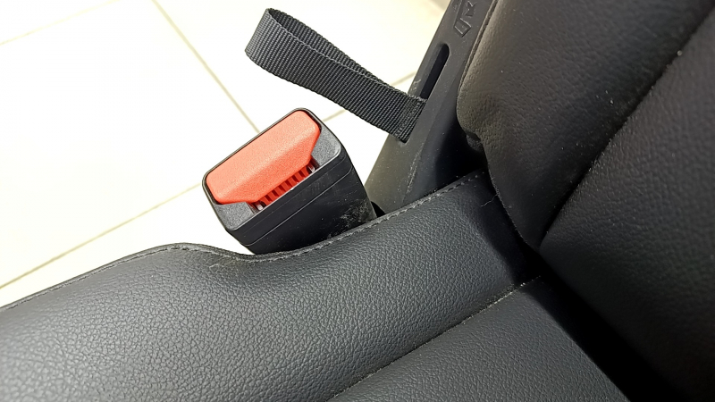 Rear seat center Volvo XC90 16-22 leather black for 2 rows, for cleaning