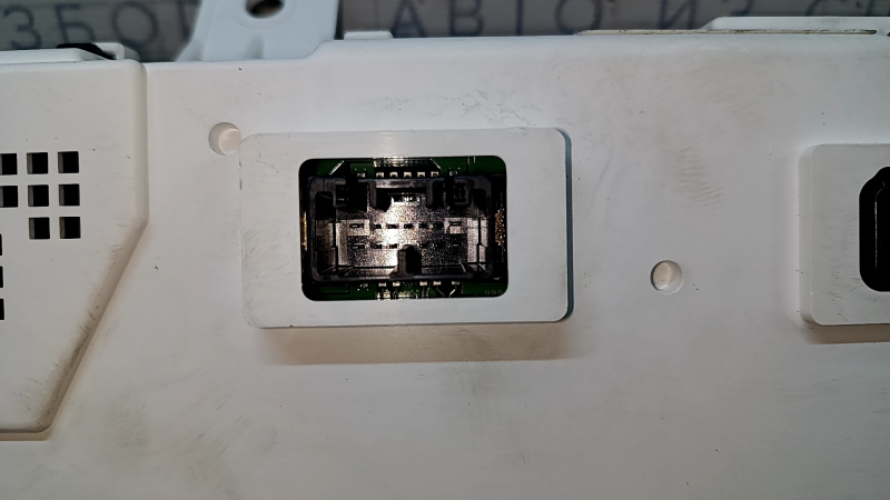 Instrument cluster Toyota Camry v55 15-17 usa SE 131k scratches