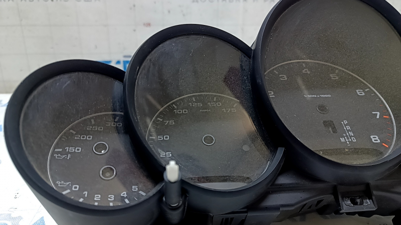 Instrument cluster Porsche Cayenne 958 11-15 USA, arrows removed, plaque on the back of the glass