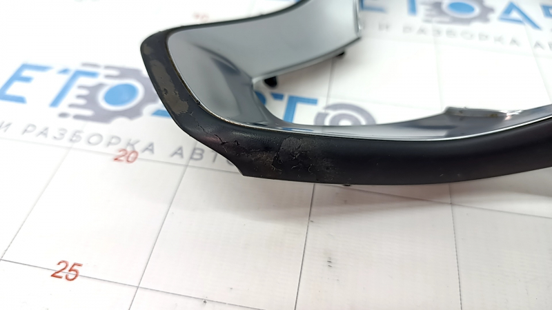 Mercedes C-class W205 15-18 steering wheel cover peeled off