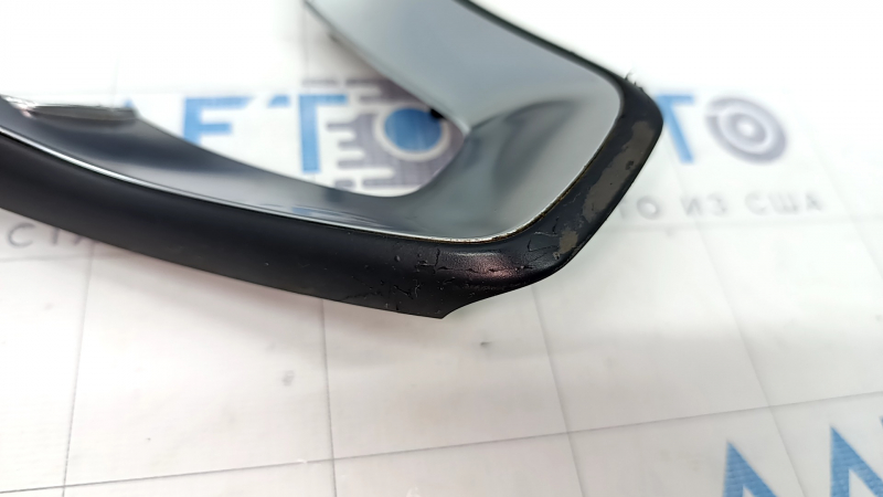 Mercedes C-class W205 15-18 steering wheel cover peeled off