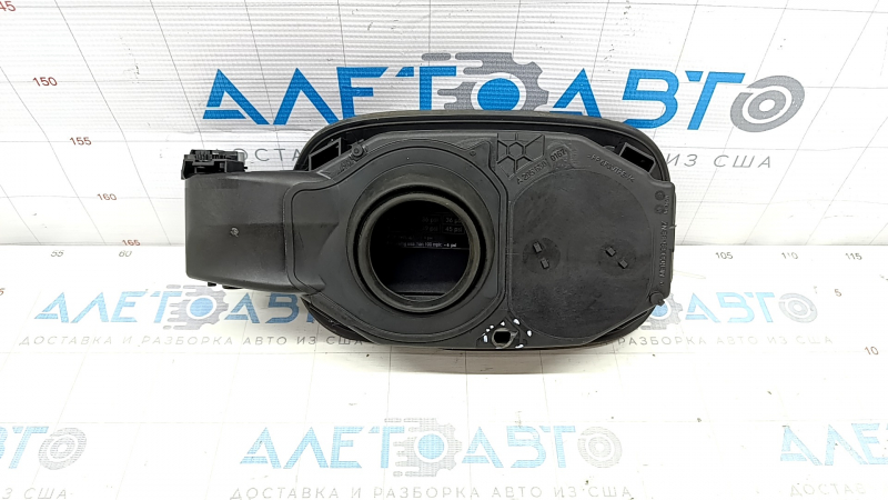 Mercedes C-class W205 15-21 fuel filler flap housing broken spout