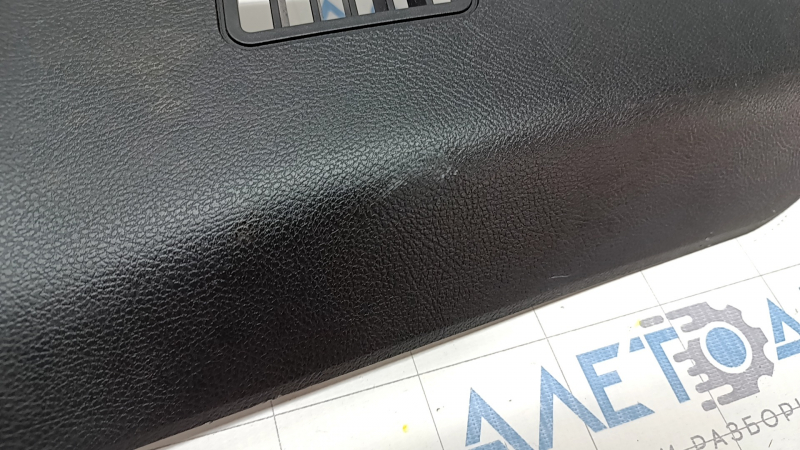Center console trim side right Ford Edge 15-18 black, scratches, cracked mount