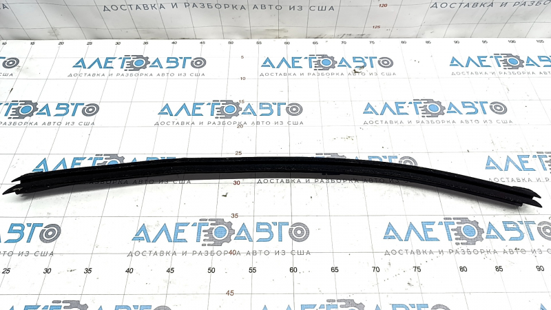 Glass seal inner rear left Nissan Rogue Sport 17-19