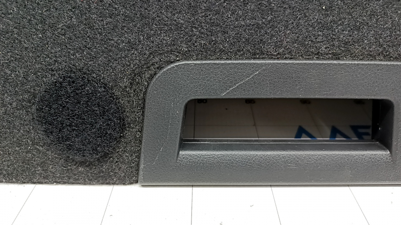 Nissan Rogue Sport 17-19 trunk floor rear, scratches on handle