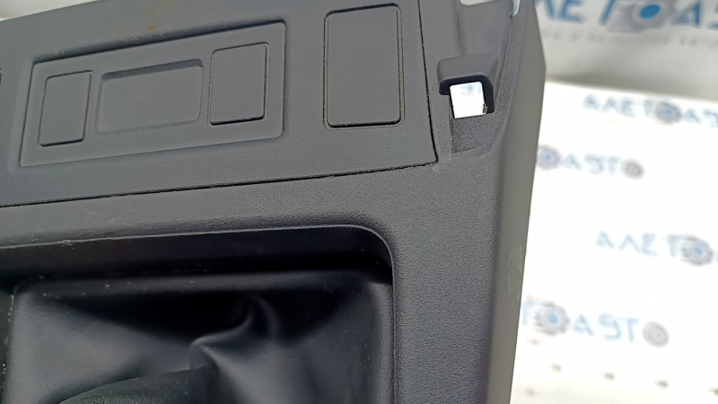 Gear shifter cover Subaru Forester 14-18 SJ manual transmission, black, scratches