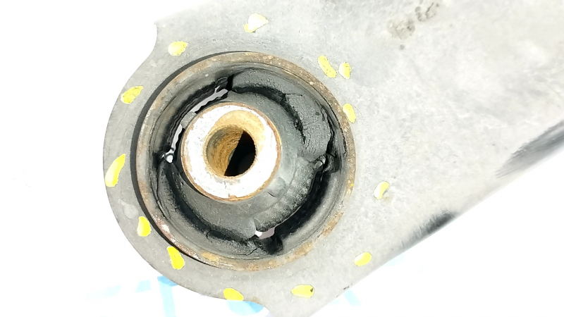 Lower front right arm Nissan Rogue Sport 17-19 torn silent block, cracked ball joint