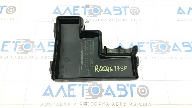 Nissan Rogue Sport 17-19 Underhood Fuse Box Cover Triangle